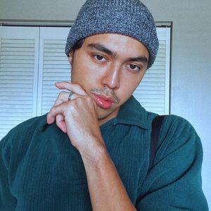 VINTAGE Lee forest green cropped polo fleece.